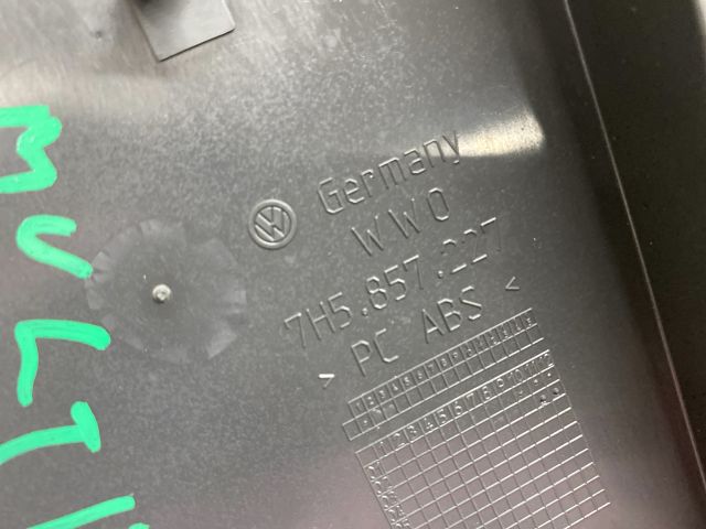 bontott VW MULTIVAN Műszerfal Bal Hangszóró Burkolat