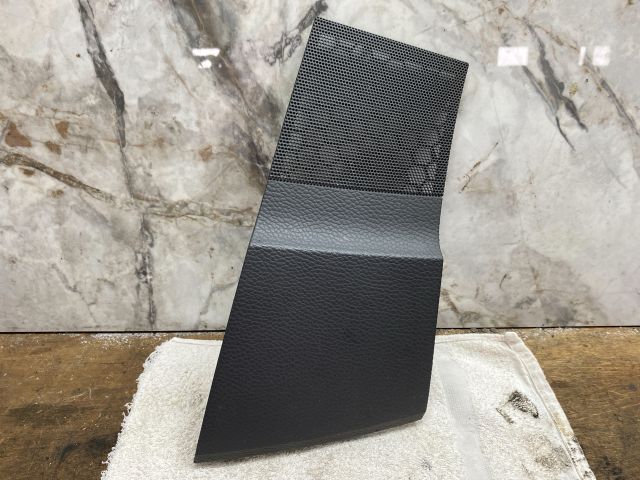 bontott VW MULTIVAN Műszerfal Bal Hangszóró Burkolat