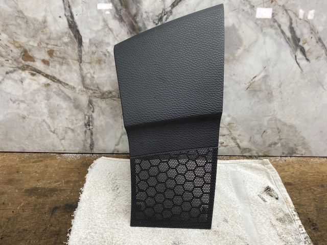 bontott VW MULTIVAN Műszerfal Bal Hangszóró Burkolat