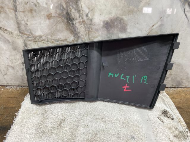 bontott VW MULTIVAN Műszerfal Bal Hangszóró Burkolat