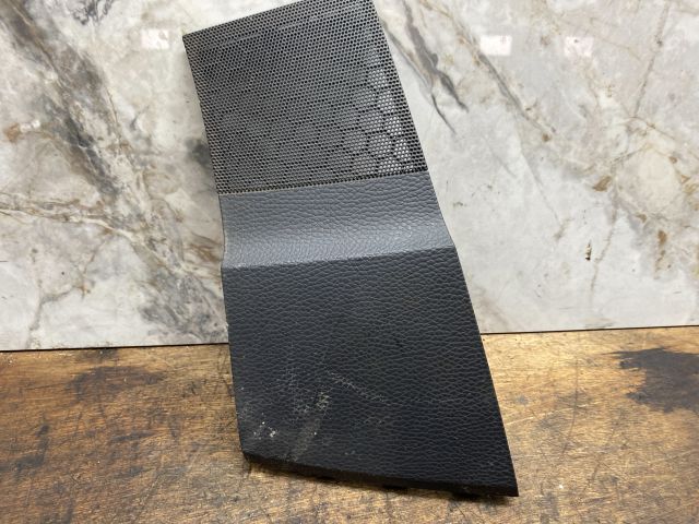 bontott VW MULTIVAN Műszerfal Jobb Hangszóró Burkolat