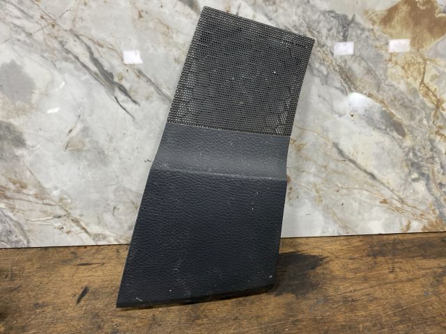 bontott VW MULTIVAN Műszerfal Jobb Hangszóró Burkolat