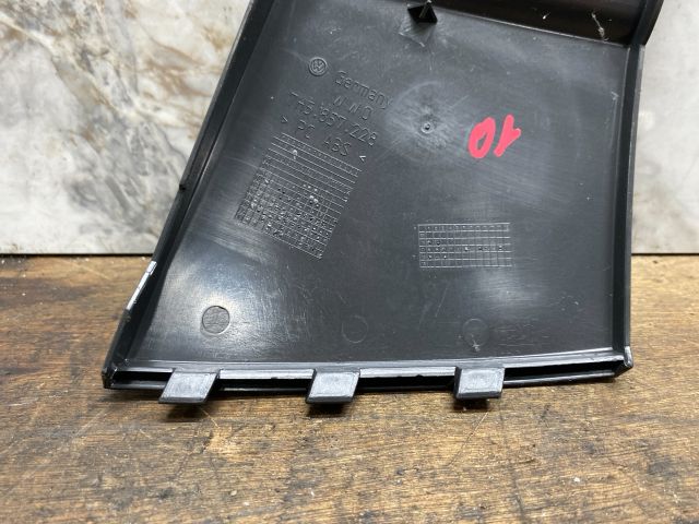 bontott VW MULTIVAN Műszerfal Jobb Hangszóró Burkolat