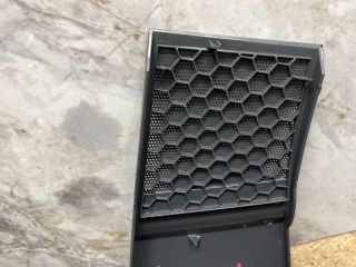 bontott VW MULTIVAN Műszerfal Jobb Hangszóró Burkolat