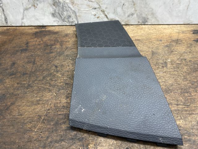 bontott VW MULTIVAN Műszerfal Jobb Hangszóró Burkolat