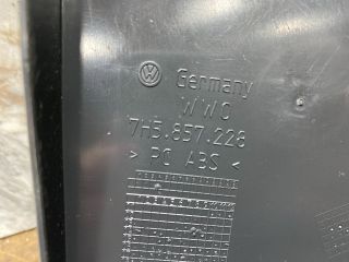 bontott VW MULTIVAN Műszerfal Jobb Hangszóró Burkolat