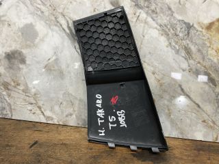 bontott VW MULTIVAN Műszerfal Jobb Hangszóró Burkolat