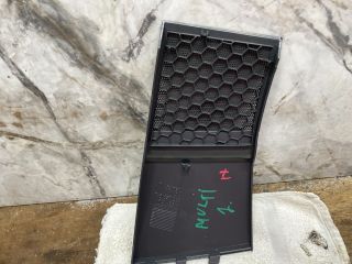 bontott VW MULTIVAN Műszerfal Jobb Hangszóró Burkolat