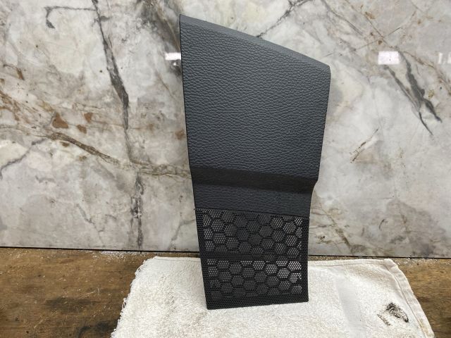 bontott VW MULTIVAN Műszerfal Jobb Hangszóró Burkolat