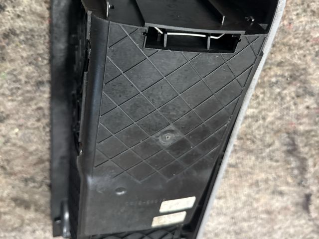 bontott VW MULTIVAN Pohártartó