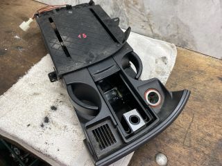 bontott VW MULTIVAN Pohártartó