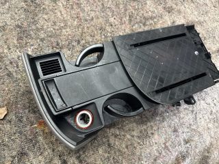 bontott VW MULTIVAN Pohártartó