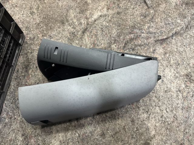 bontott VW MULTIVAN Pohártartó