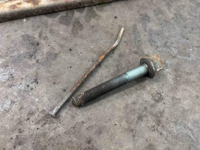 bontott VW MULTIVAN Pótkerék Tartó