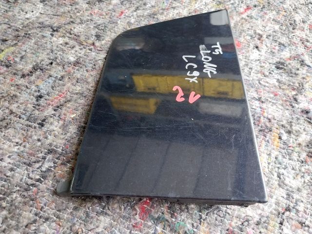 bontott VW MULTIVAN Tankajtó