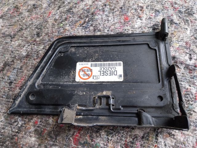 bontott VW MULTIVAN Tankajtó