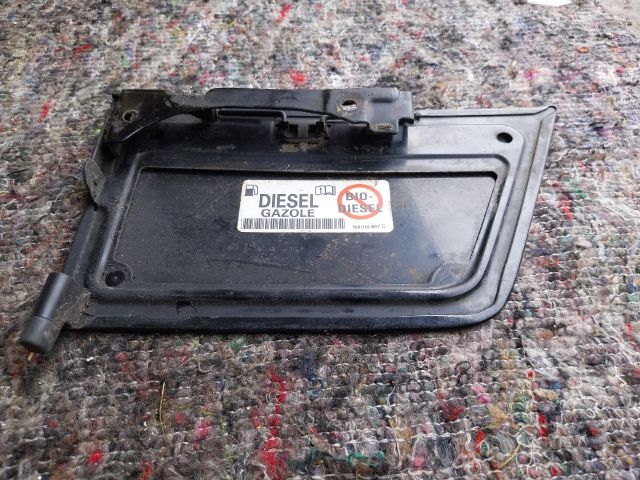 bontott VW MULTIVAN Tankajtó