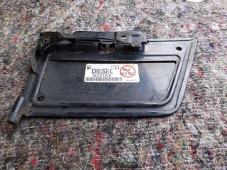 bontott VW MULTIVAN Tankajtó