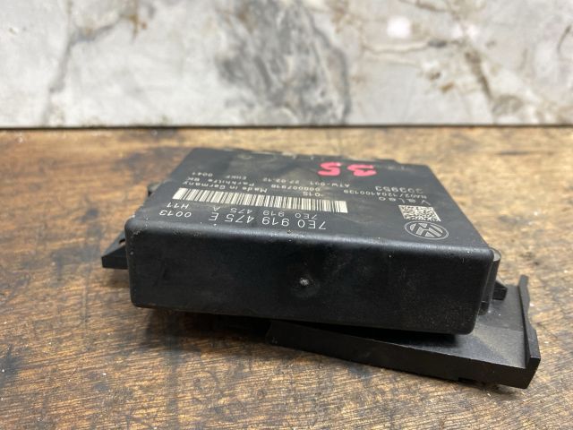 bontott VW MULTIVAN Tolatóradar Elektronika