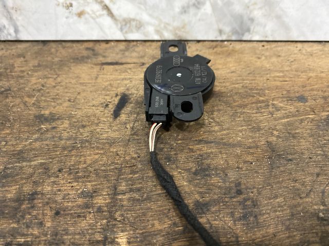 bontott VW MULTIVAN Tolatóradar Hangszóró