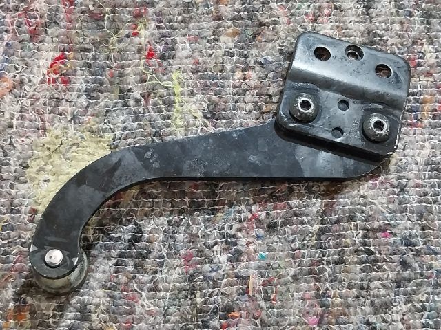 bontott VW MULTIVAN Tolóajtó Sín Görgő