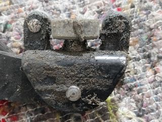 bontott VW MULTIVAN Tolóajtó Sín Görgő