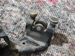 bontott VW MULTIVAN Tolóajtó Sín Görgő