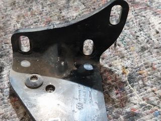 bontott VW MULTIVAN Tolóajtó Sín Görgő