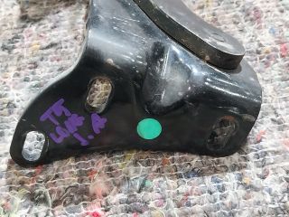 bontott VW MULTIVAN Tolóajtó Sín Görgő