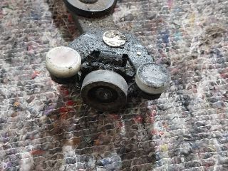 bontott VW MULTIVAN Tolóajtó Sín Görgő