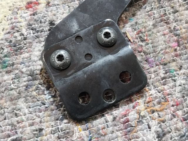 bontott VW MULTIVAN Tolóajtó Sín Görgő