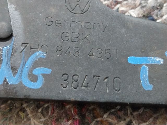 bontott VW MULTIVAN Tolóajtó Sín Görgő