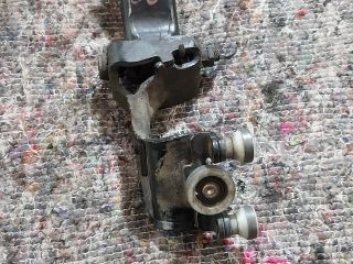 bontott VW MULTIVAN Tolóajtó Sín Görgő