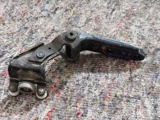 bontott VW MULTIVAN Tolóajtó Sín Görgő