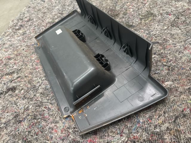 bontott VW MULTIVAN Ülés Rögzítő Takaró