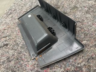 bontott VW MULTIVAN Ülés Rögzítő Takaró