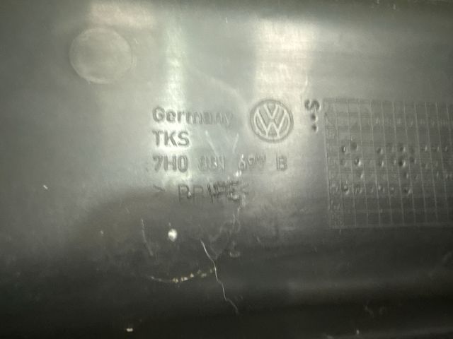 bontott VW MULTIVAN Ülés Rögzítő Takaró