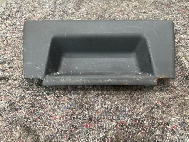 bontott VW MULTIVAN Ülés Rögzítő Takaró