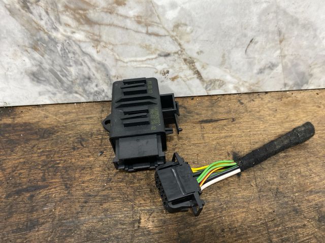 bontott VW MULTIVAN Ülésfűtés Vezérlő