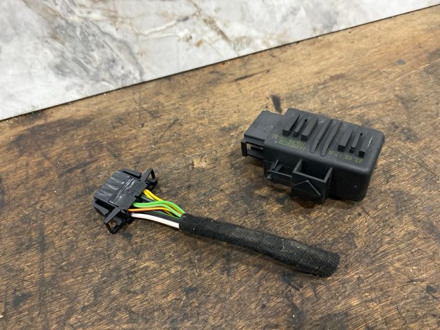 bontott VW MULTIVAN Ülésfűtés Vezérlő