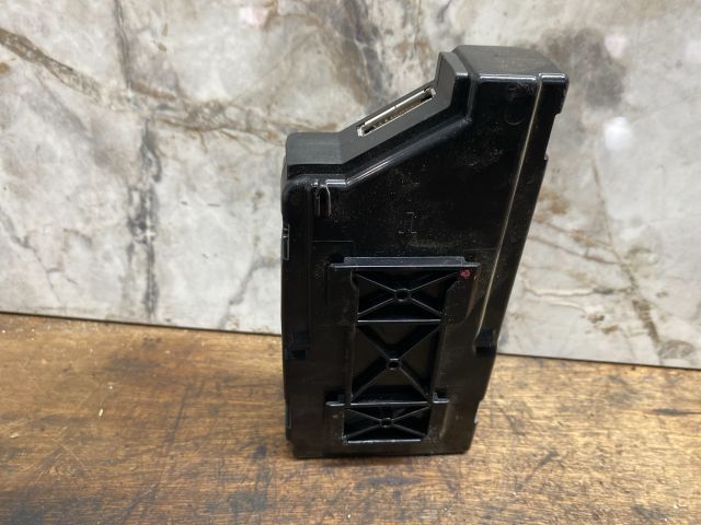 bontott VW MULTIVAN USB Aljzat