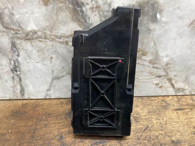 bontott VW MULTIVAN USB Aljzat