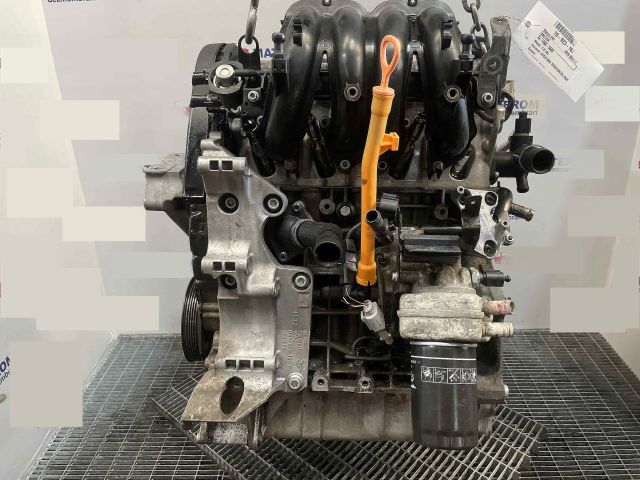 bontott VW NEW BEETLE Motor (Fűzött blokk hengerfejjel)