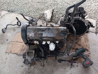 bontott VW NEW BEETLE Motor (Fűzött blokk hengerfejjel)