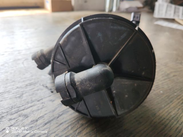 bontott VW NEW BEETLE Szekunder Levegő Szivattyú