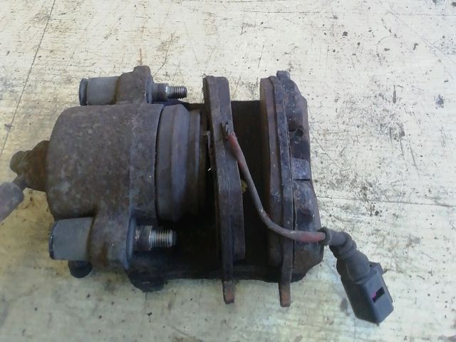 bontott VW NEW BEETLE Bal első Féknyereg Munkahengerrel