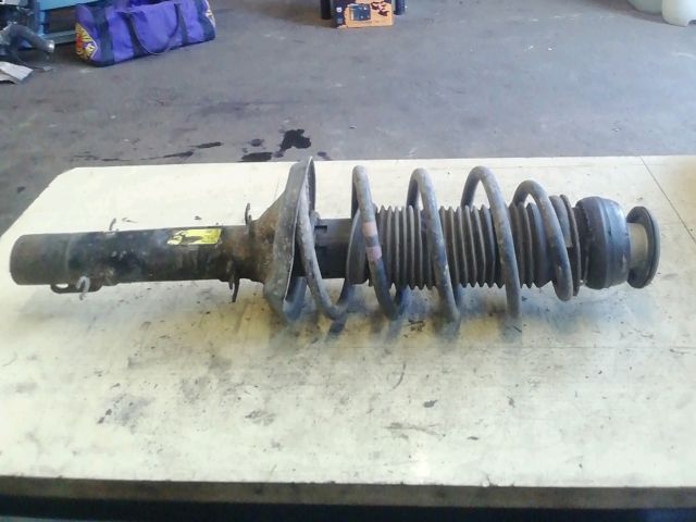 bontott VW NEW BEETLE Bal első Gólyaláb (Lengécsillapító, Rugó)