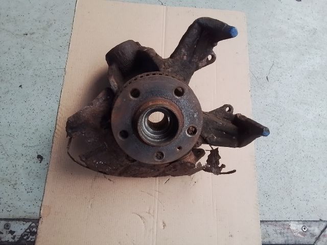 bontott VW NEW BEETLE Jobb első Csonkállvány Kerékaggyal