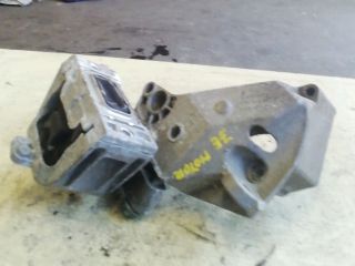 bontott VW NEW BEETLE Motor Tartó Bak Jobb