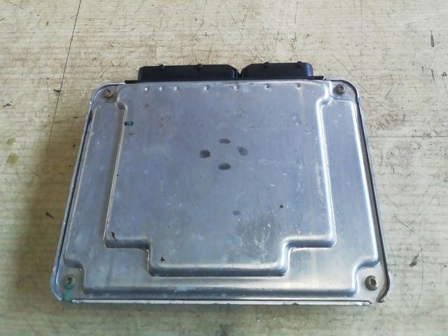 bontott VW NEW BEETLE Motorvezérlő